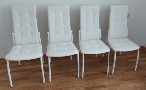 Белый стул с декоративной квадратной прошивкой М3624