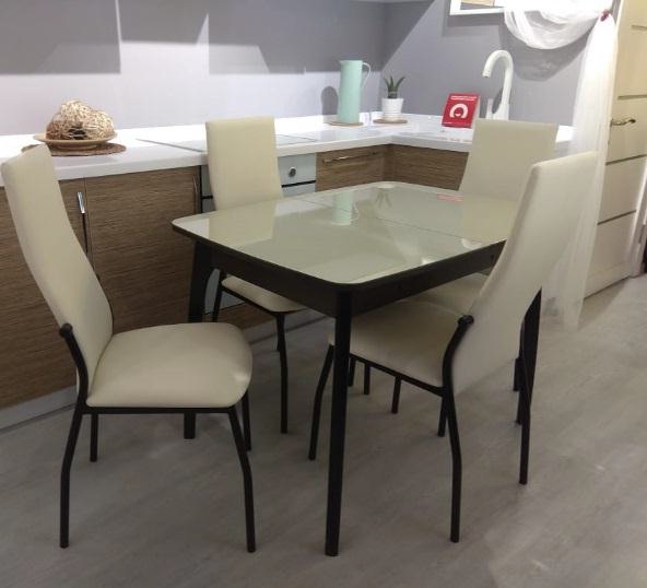 Стол обеденный для маленькой кухни №40 ДН4 венге, стекло бежевое 90х65 см. (арт. М4362)