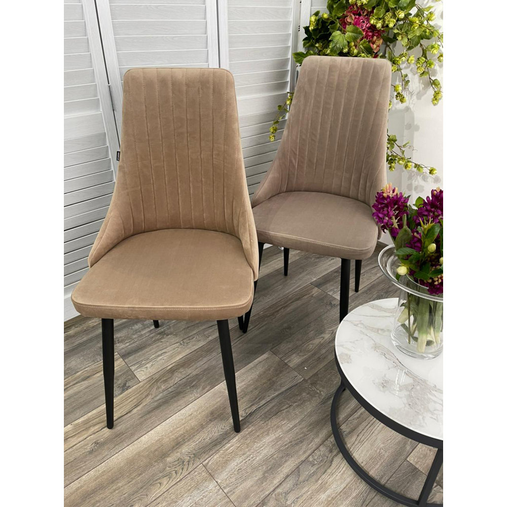 Красивый стул с высокой спинкой для кухни, цвет светло-коричневый (арт. М3602)